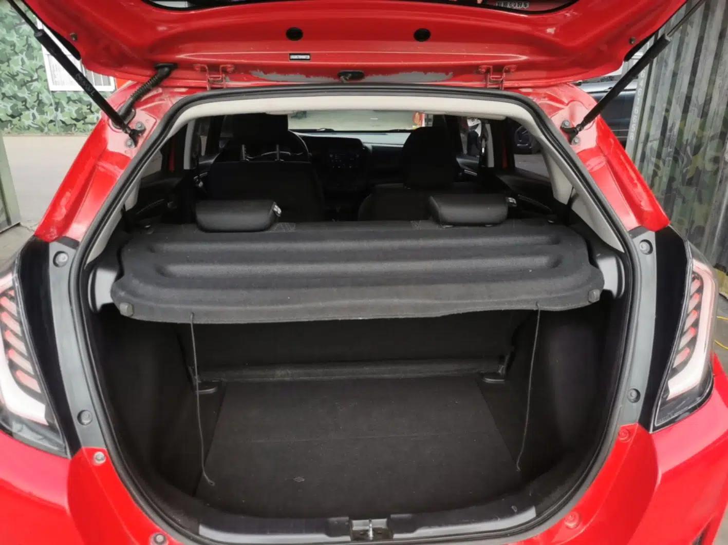 Honda Fit 2016 1.5L LX Manual Comfort Model — миниатюра 22