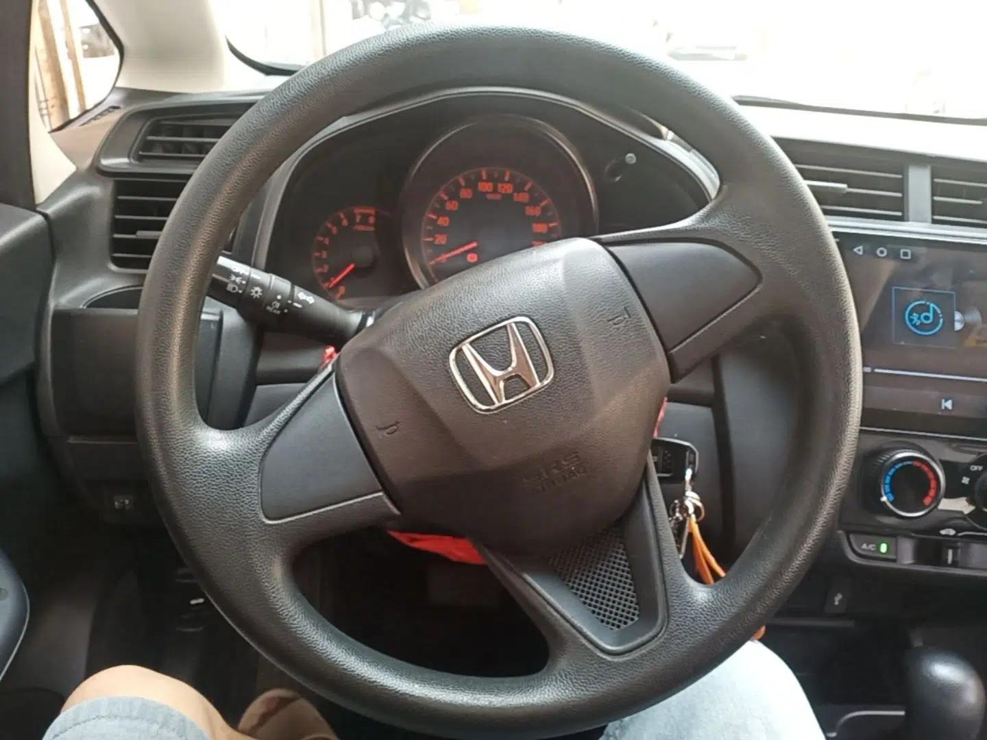 Honda Fit 2018 1.5L CVT Comfort Version — миниатюра 13