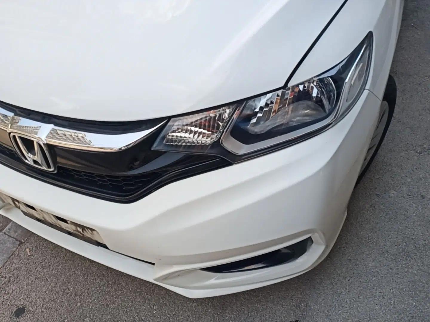 Honda Fit 2018 1.5L CVT Comfort Version — миниатюра 8