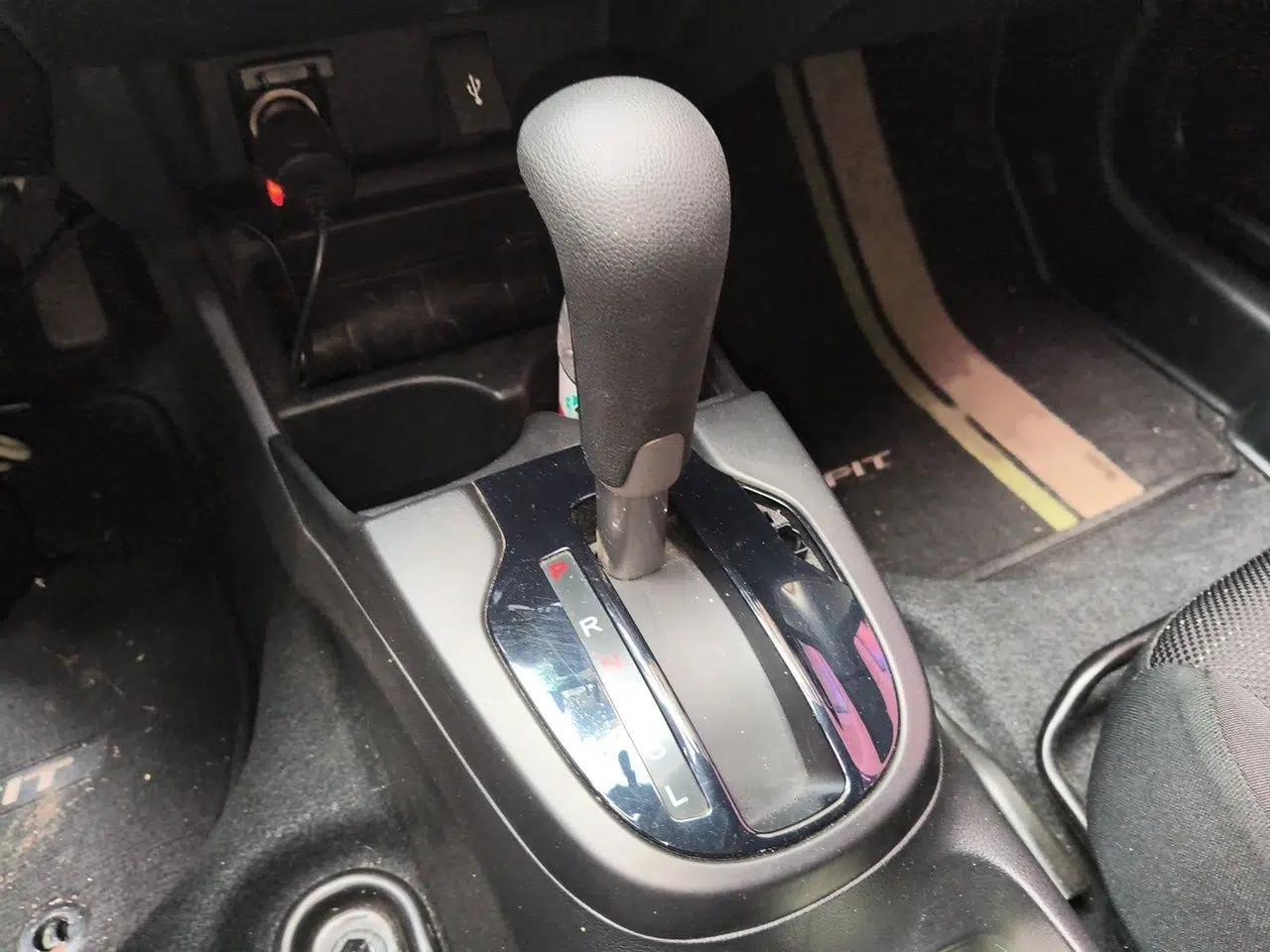 Honda Fit 2016 1.5L LX CVT Comfort Model — миниатюра 12