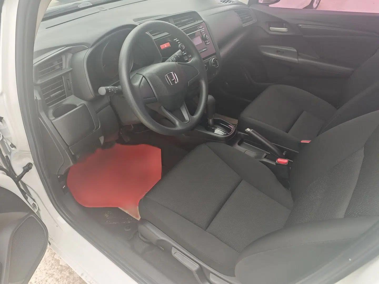 Honda Fit 2016 1.5L LX CVT Comfort Model — миниатюра 16