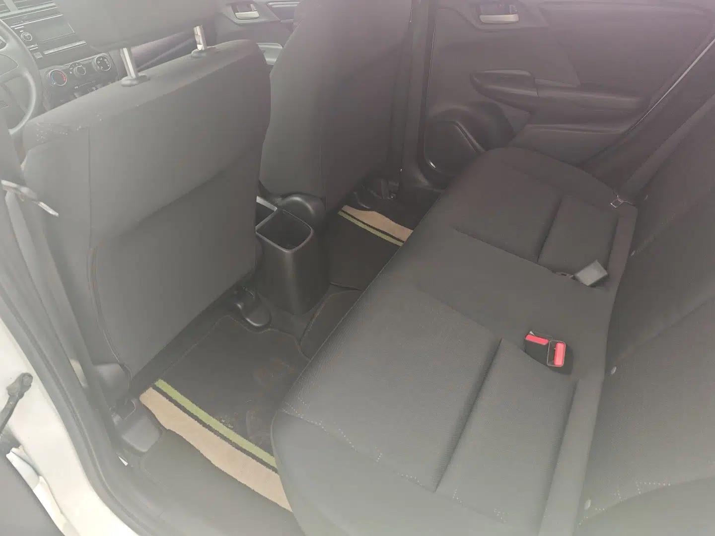 Honda Fit 2016 1.5L LX CVT Comfort Model — миниатюра 17