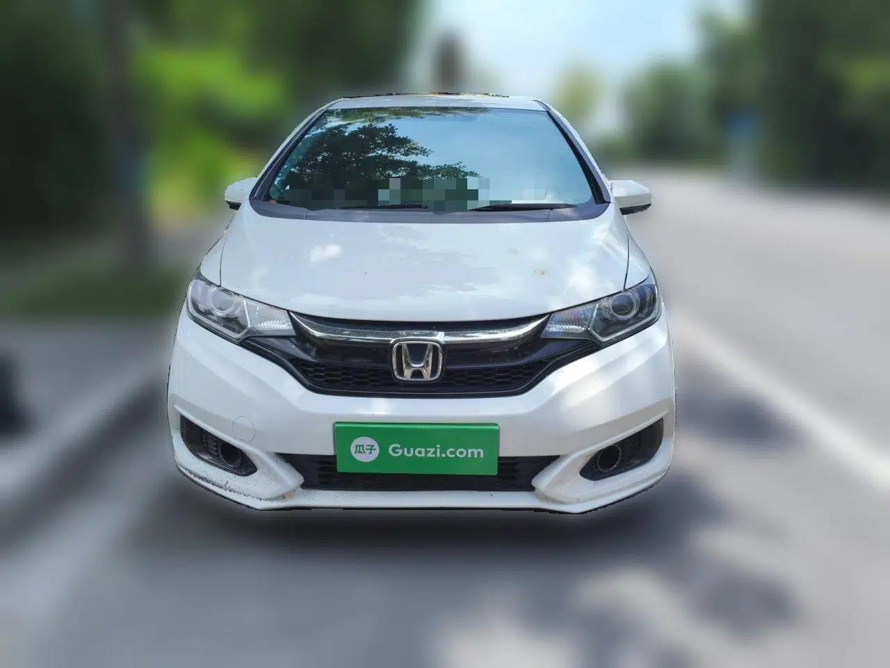 Honda Fit 2018 1.5L Manual Comfort Version — миниатюра 2