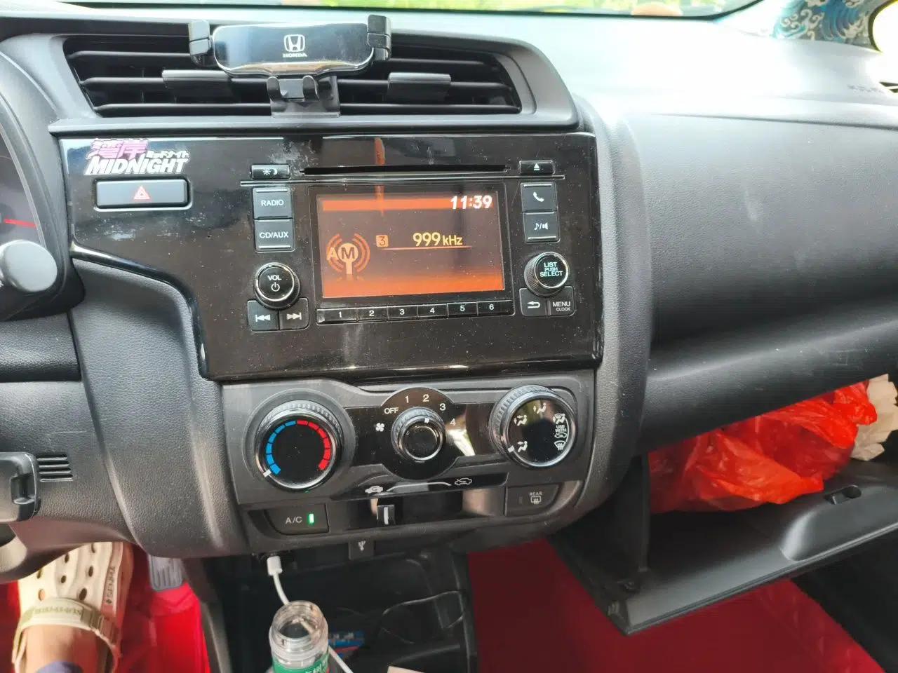 Honda Fit 2018 1.5L Manual Comfort Version — миниатюра 13