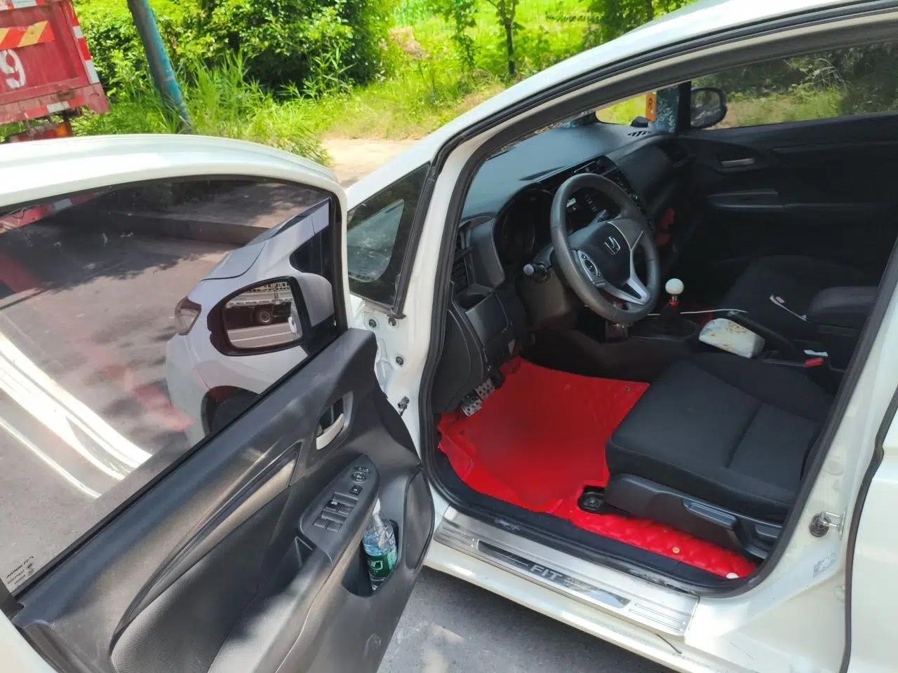 Honda Fit 2018 1.5L Manual Comfort Version — миниатюра 16