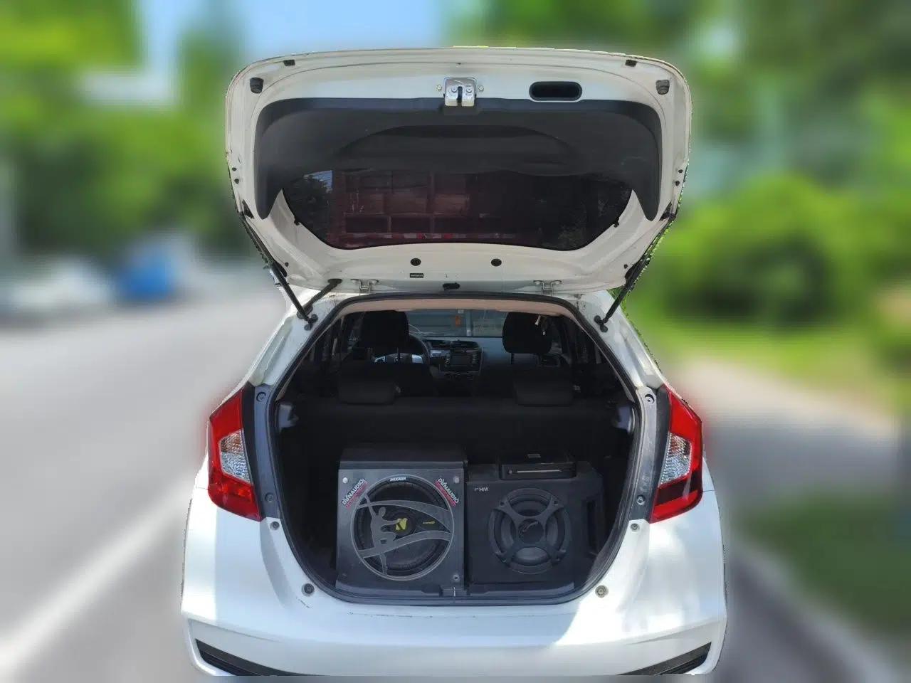 Honda Fit 2018 1.5L Manual Comfort Version — миниатюра 19