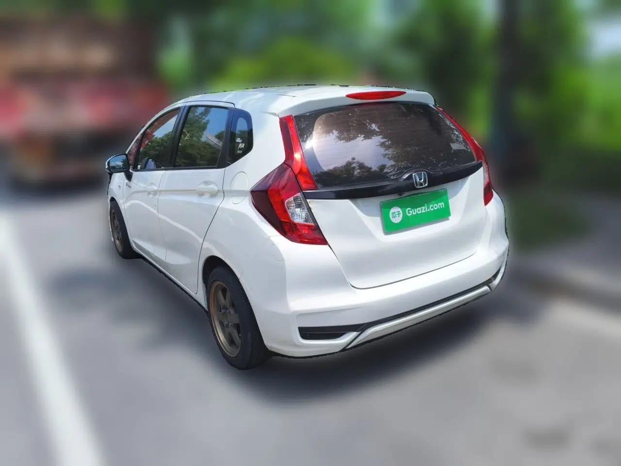 Honda Fit 2018 1.5L Manual Comfort Version — миниатюра 4