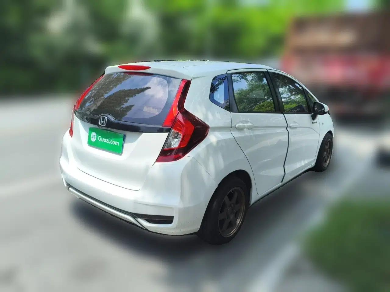 Honda Fit 2018 1.5L Manual Comfort Version — миниатюра 6