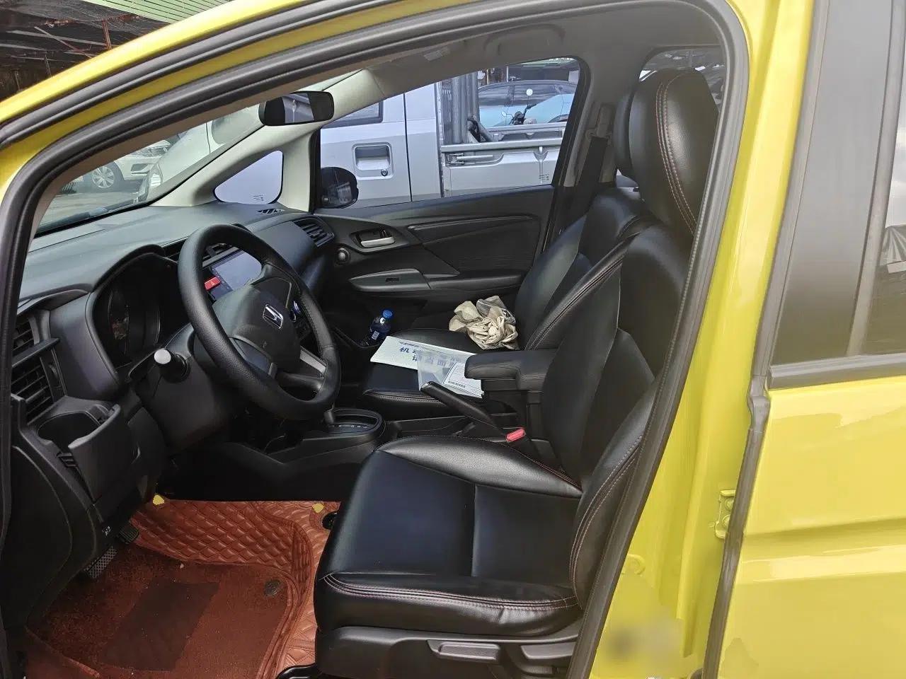 Honda Fit 2016 1.5L LX CVT Comfort Model — миниатюра 15