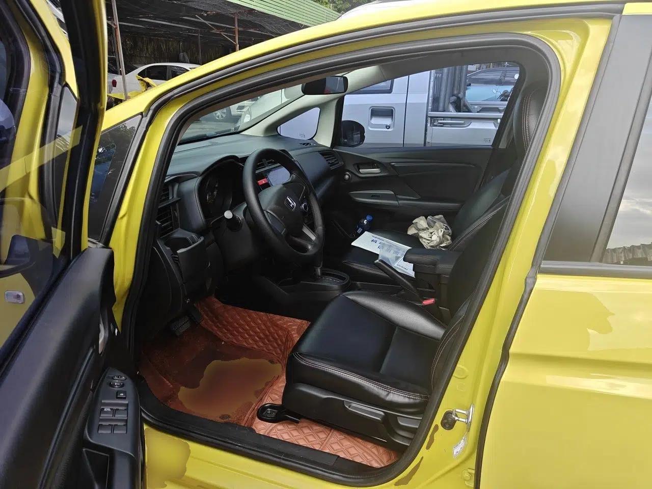 Honda Fit 2016 1.5L LX CVT Comfort Model — миниатюра 16