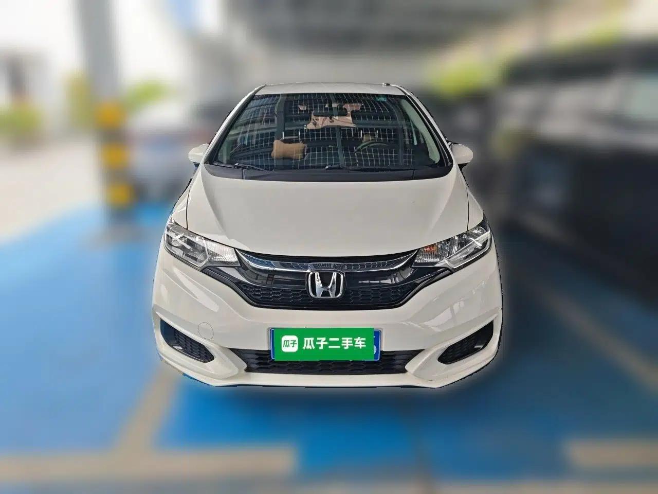 Honda Fit 2018 1.5L CVT Comfort Version — миниатюра 2