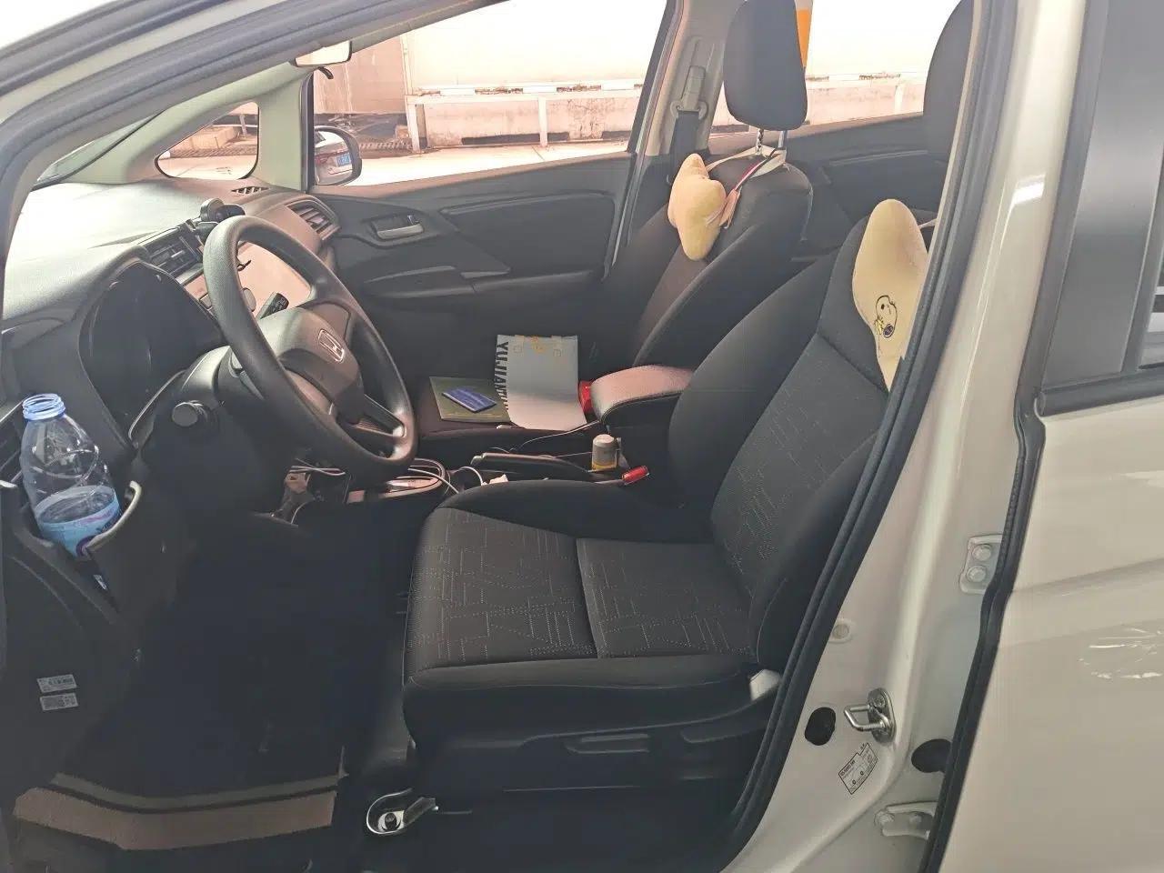 Honda Fit 2018 1.5L CVT Comfort Version — миниатюра 15