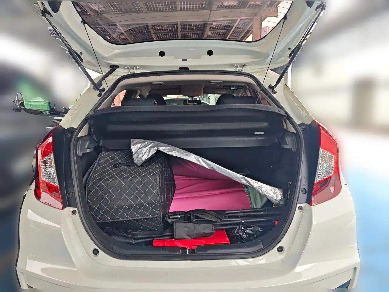 Honda Fit 2018 1.5L CVT Comfort Version — миниатюра 19