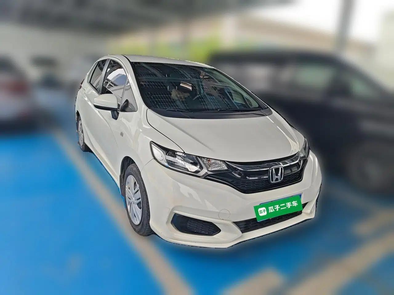 Honda Fit 2018 1.5L CVT Comfort Version — миниатюра 3