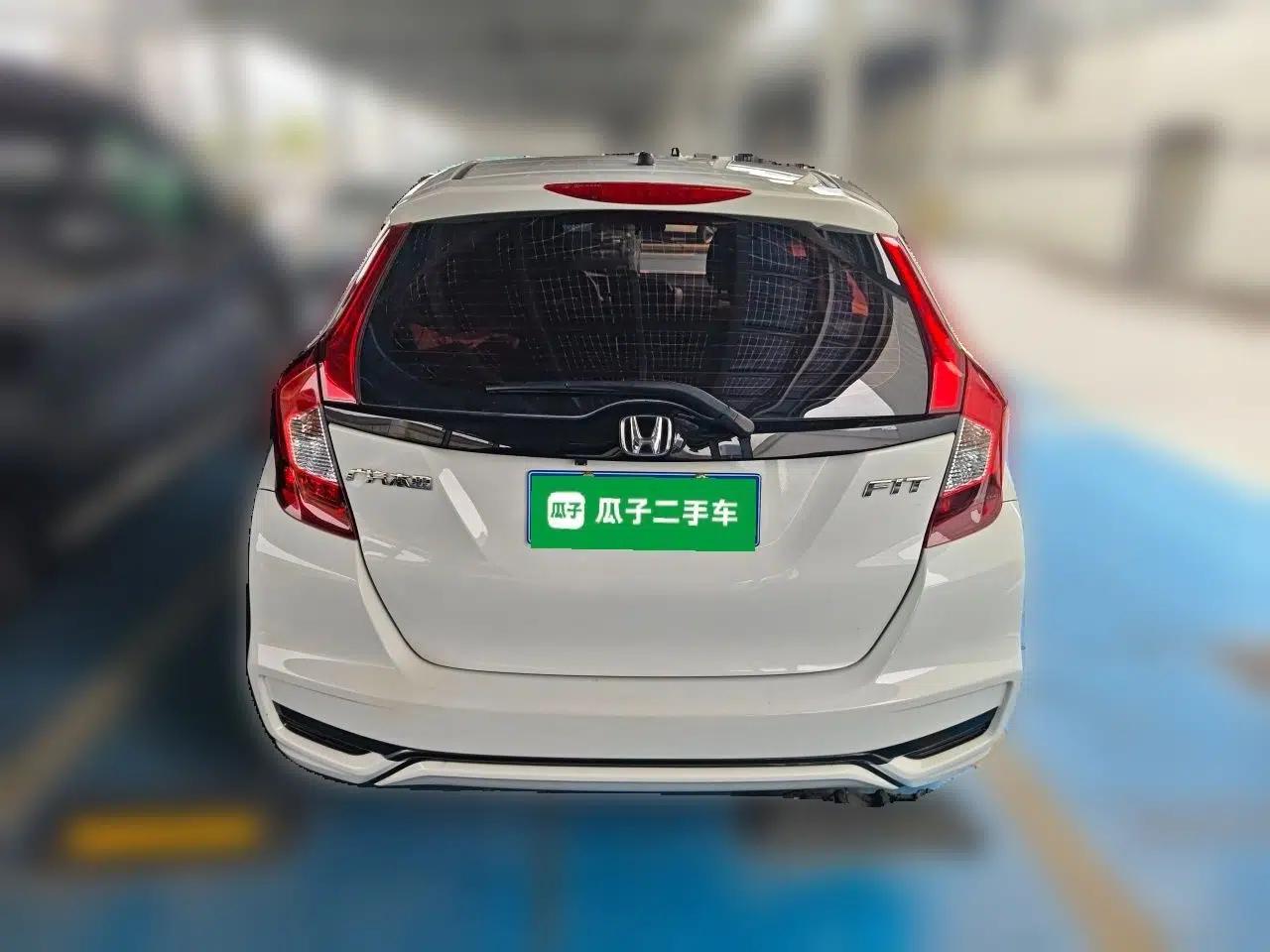 Honda Fit 2018 1.5L CVT Comfort Version — миниатюра 5