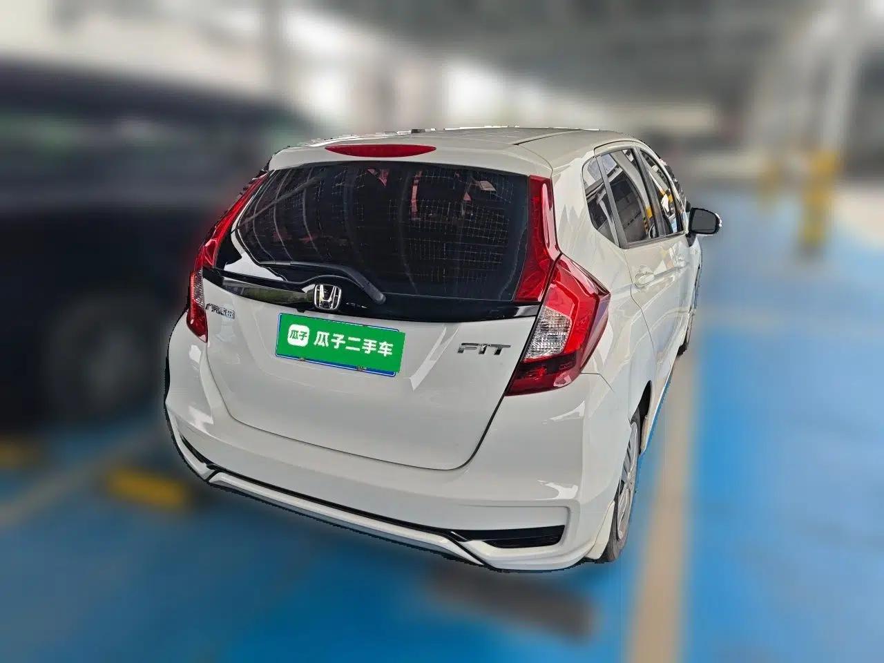 Honda Fit 2018 1.5L CVT Comfort Version — миниатюра 6