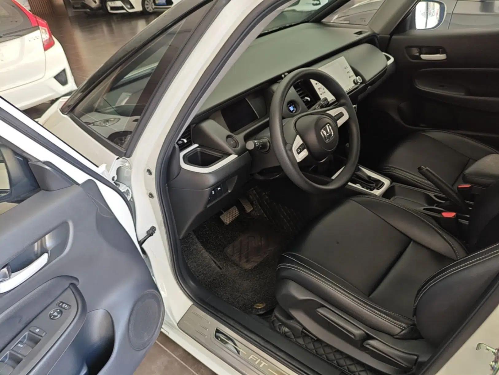 Honda Fit 2021 1.5L CVT Trend Edition — миниатюра 18