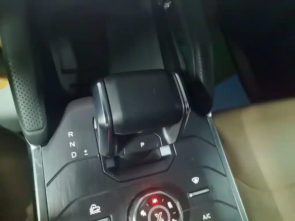 Jetour Traveler 2023 2.0T 4WD Adventure PRO+ — миниатюра 14