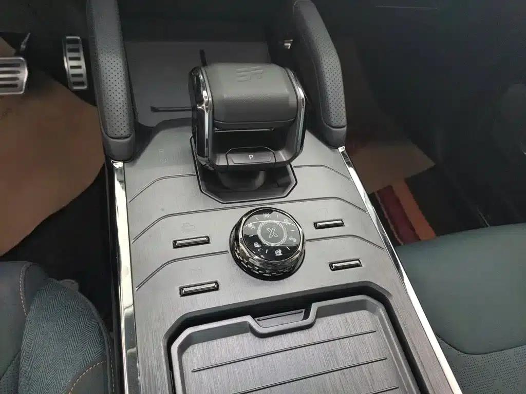 Jetour Traveler 2023 2.0T 4WD Adventure PRO — миниатюра 9
