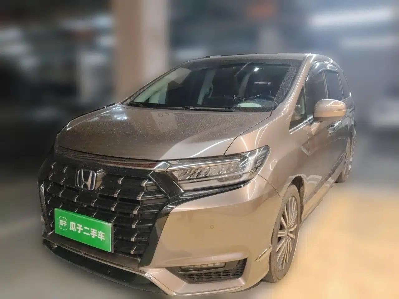Honda Elysion 2022 2.0L eHEV Prestige Edition — миниатюра 1