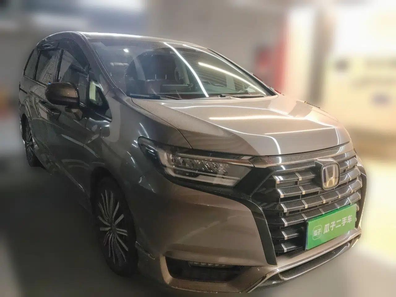 Honda Elysion 2022 2.0L eHEV Prestige Edition — миниатюра 3