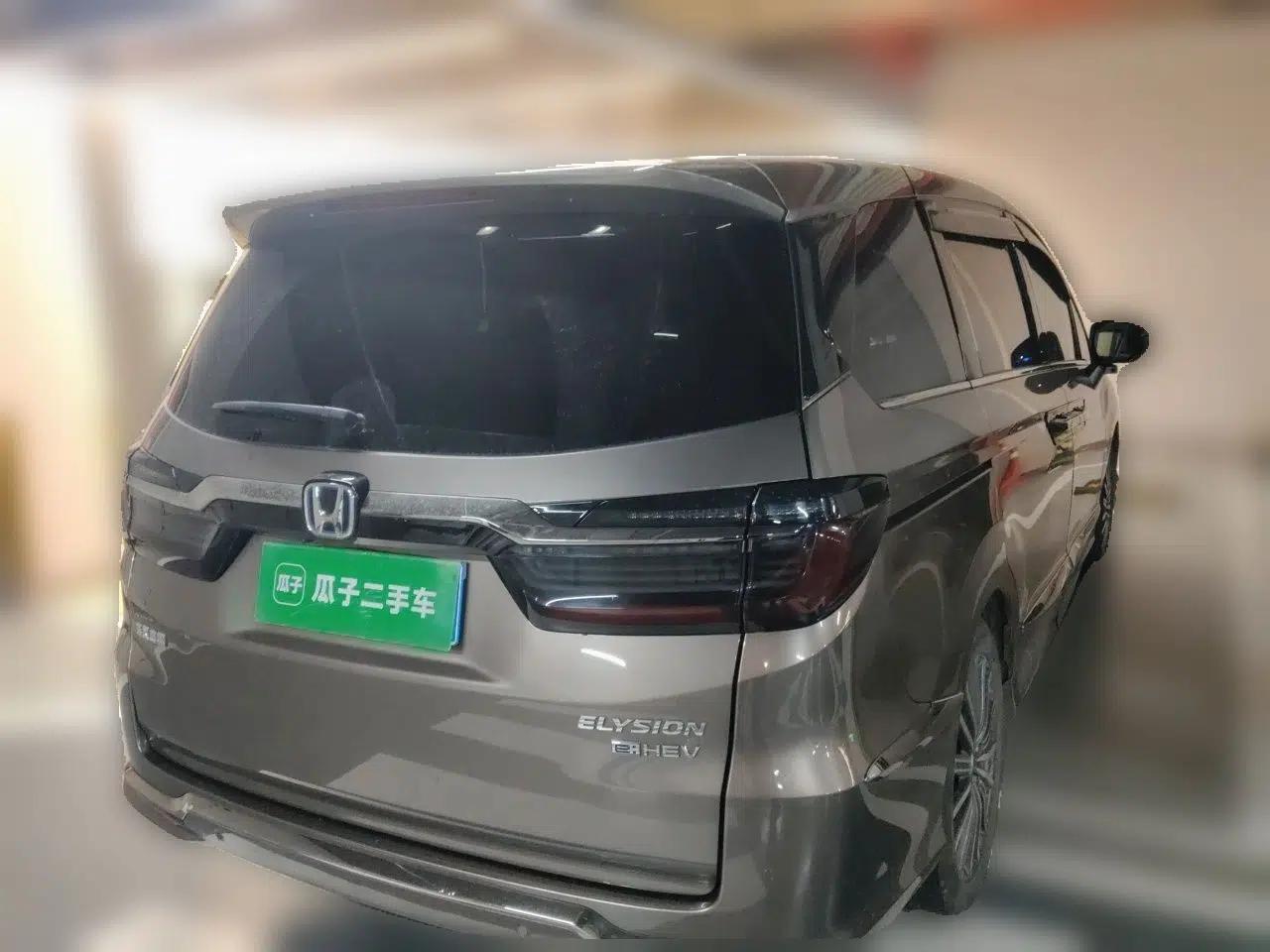 Honda Elysion 2022 2.0L eHEV Prestige Edition — миниатюра 6