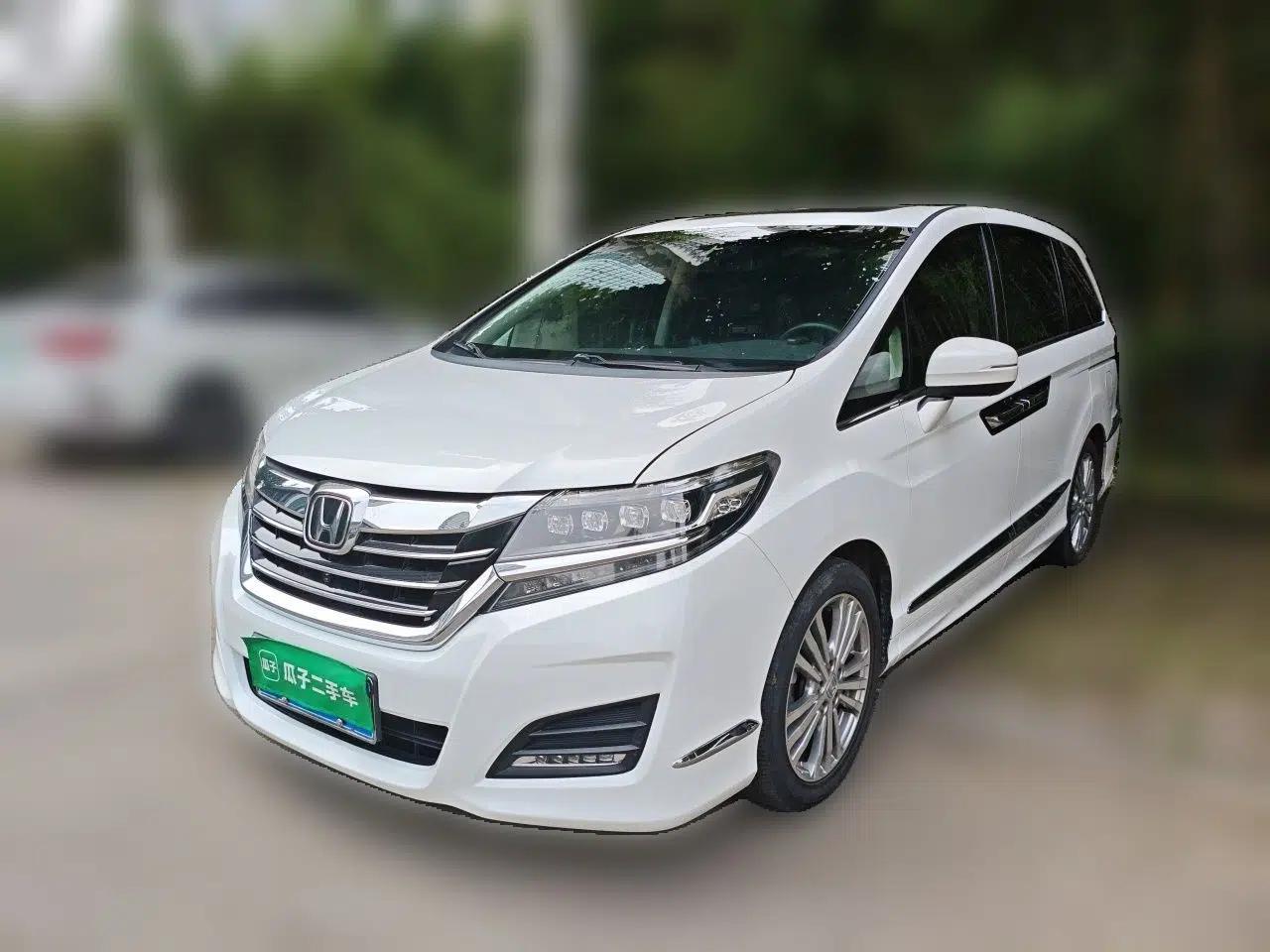 Honda Elysion 2016 2.4L Supreme Edition — миниатюра 1