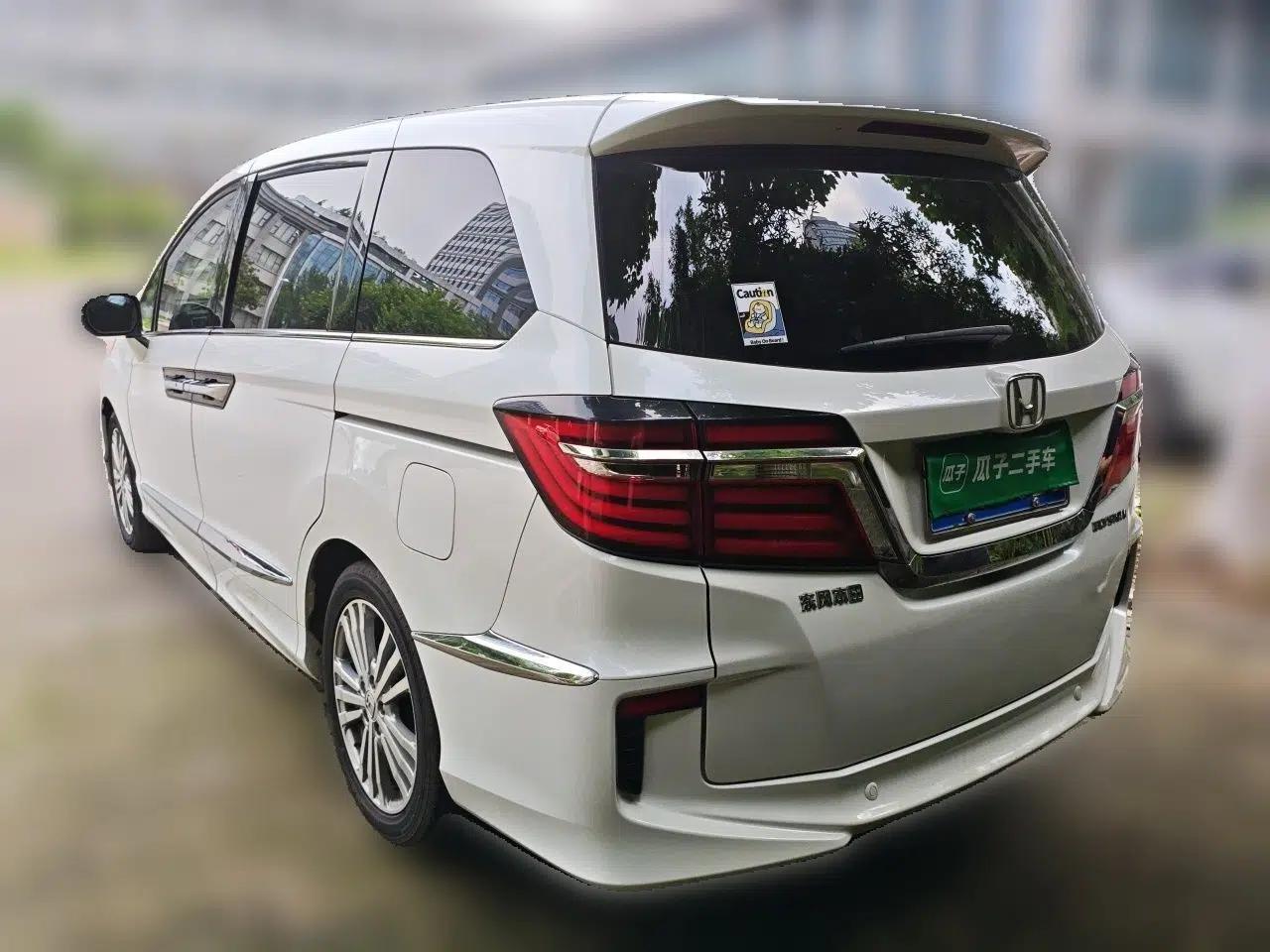 Honda Elysion 2016 2.4L Supreme Edition — миниатюра 4