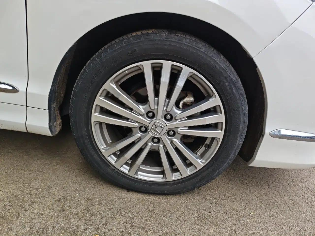 Honda Elysion 2016 2.4L Supreme Edition — миниатюра 8