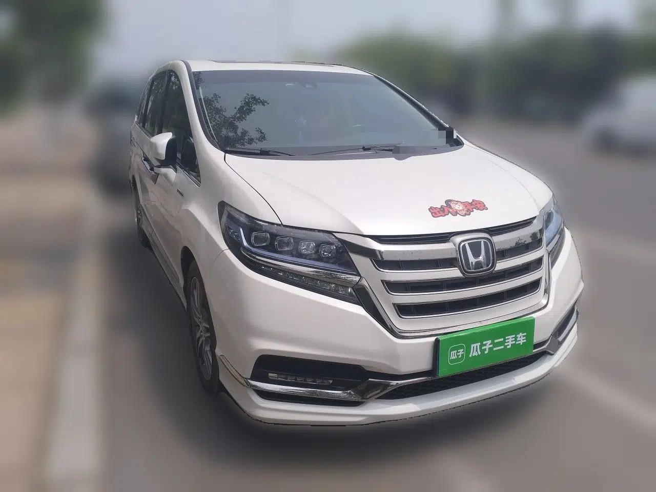 Honda Elysion 2019 2.0L Hybrid Luxury Edition — миниатюра 3