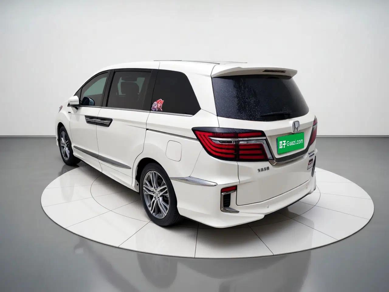 Honda Elysion 2019 2.0L Hybrid Luxury Edition — миниатюра 4