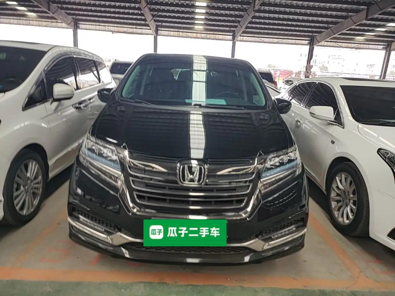 Honda Elysion 2019 2.0L Hybrid Luxury Edition — миниатюра 2