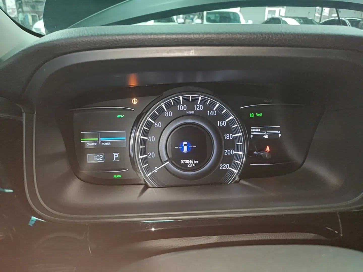 Honda Elysion 2019 2.0L Hybrid Luxury Edition — миниатюра 14