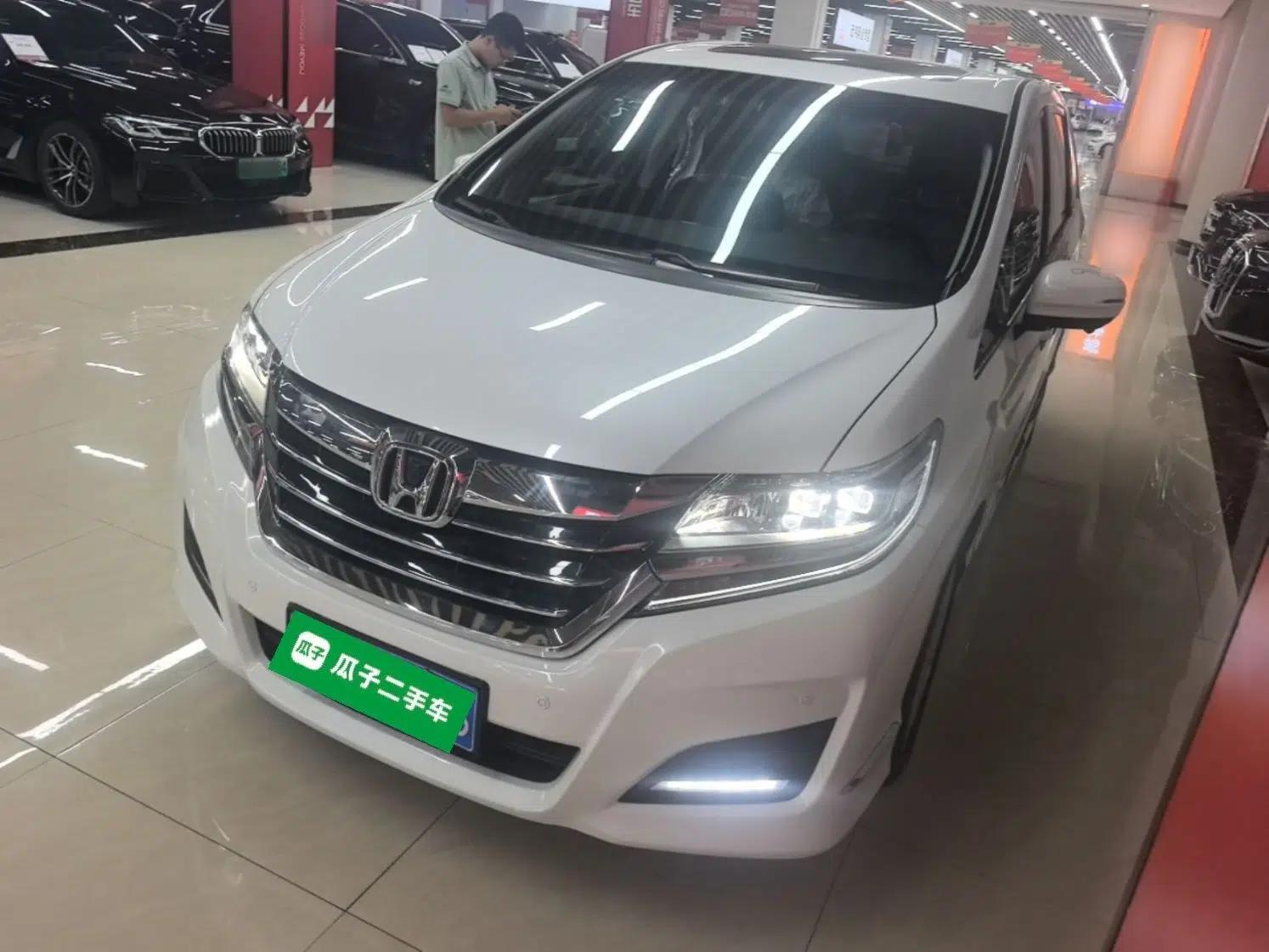 Honda Elysion 2016 2.4L Classic Edition — миниатюра 1