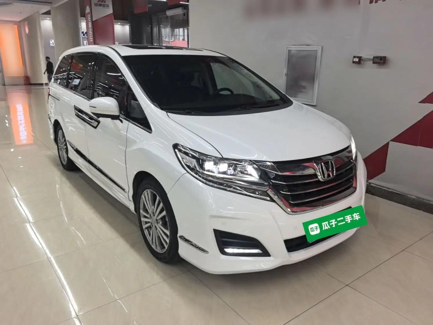 Honda Elysion 2016 2.4L Classic Edition — миниатюра 3
