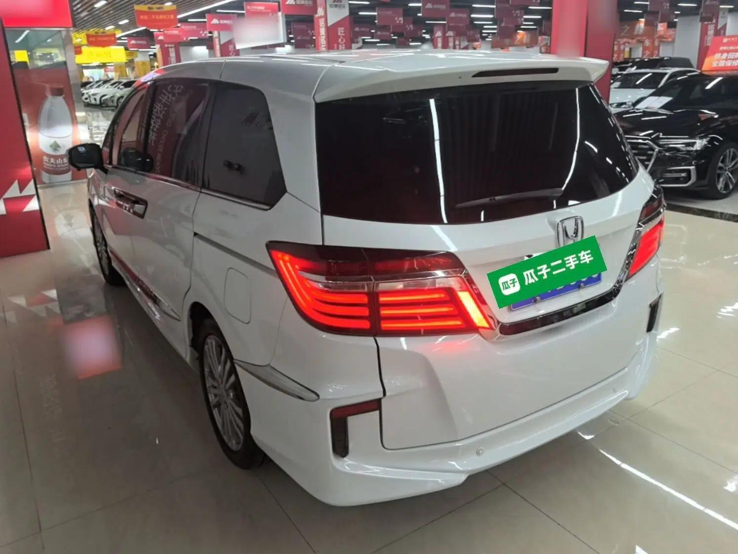 Honda Elysion 2016 2.4L Classic Edition — миниатюра 4