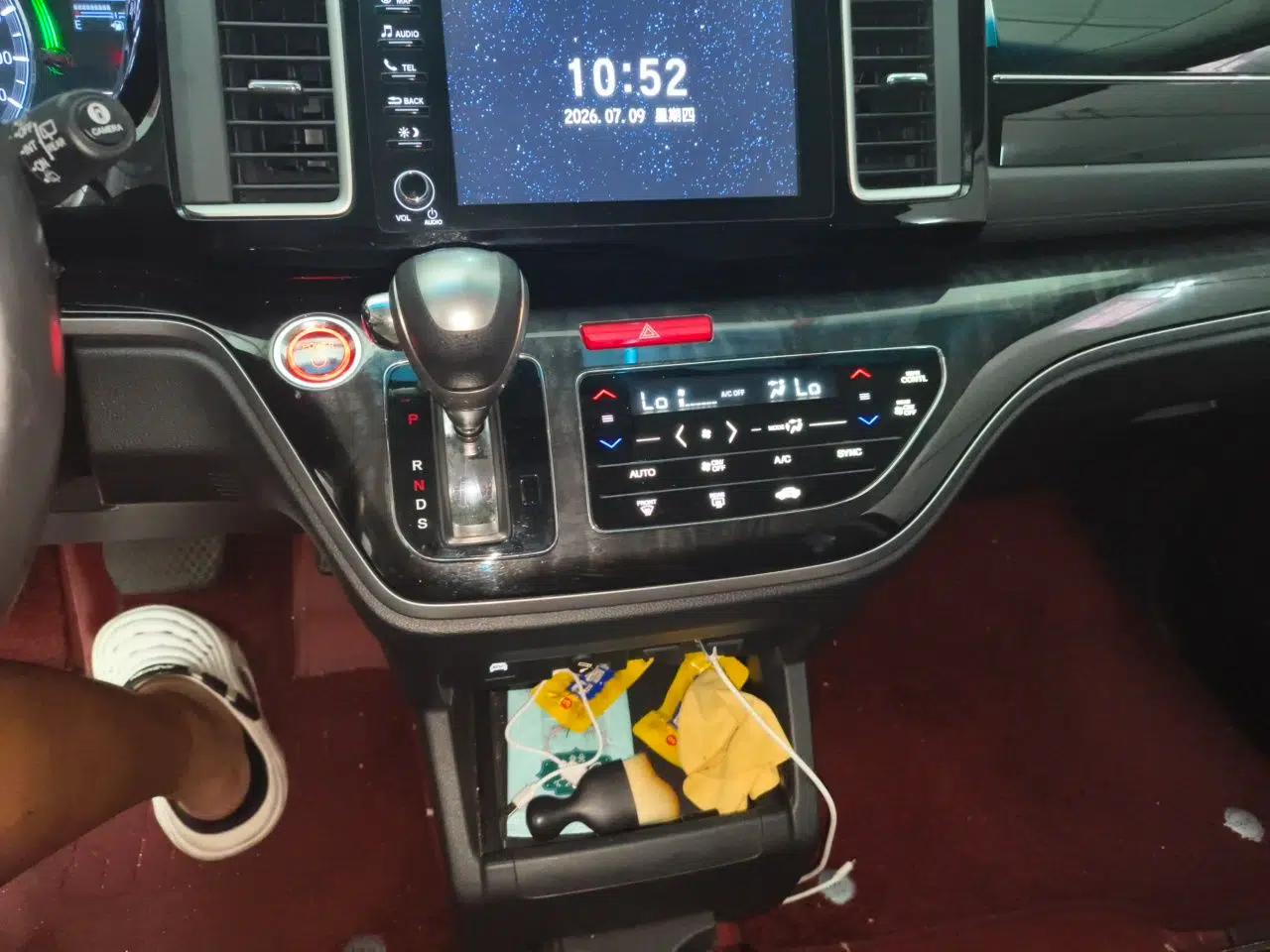 Honda Elysion 2019 2.0L Hybrid Supreme Edition — миниатюра 13