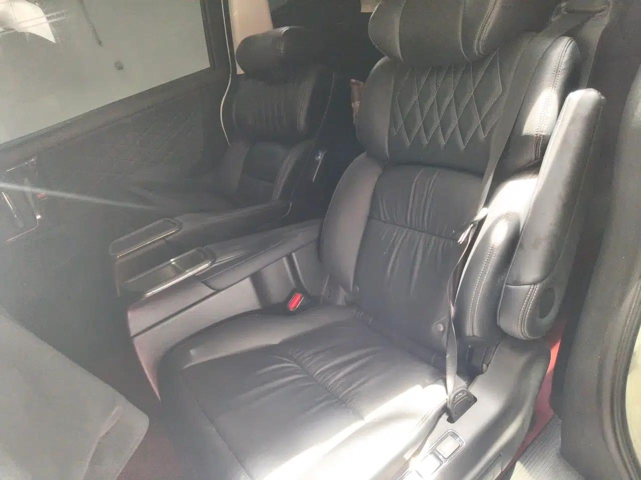 Honda Elysion 2019 2.0L Hybrid Supreme Edition — миниатюра 17