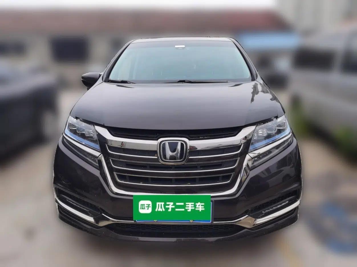 Honda Elysion 2019 2.0L Hybrid Luxury Edition — миниатюра 2