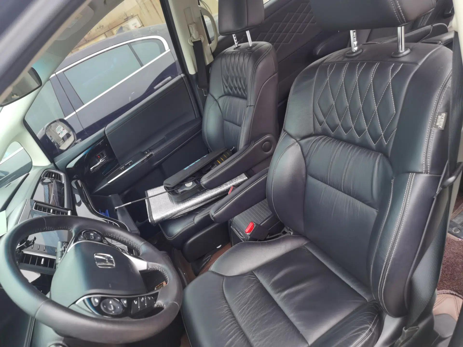 Honda Elysion 2019 2.0L Hybrid Luxury Edition — миниатюра 15
