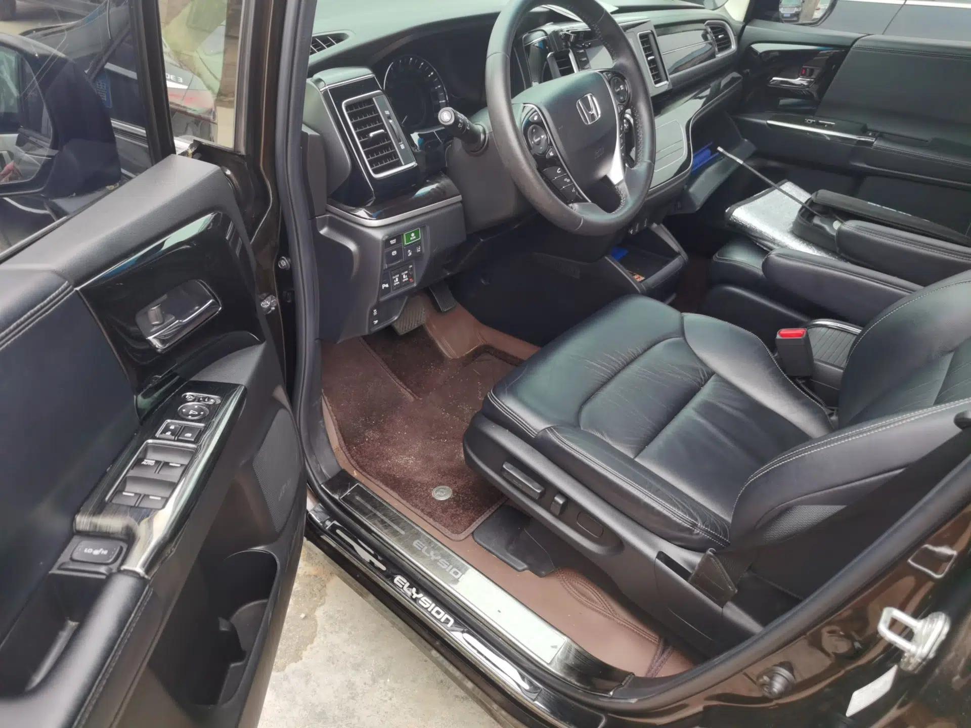 Honda Elysion 2019 2.0L Hybrid Luxury Edition — миниатюра 16