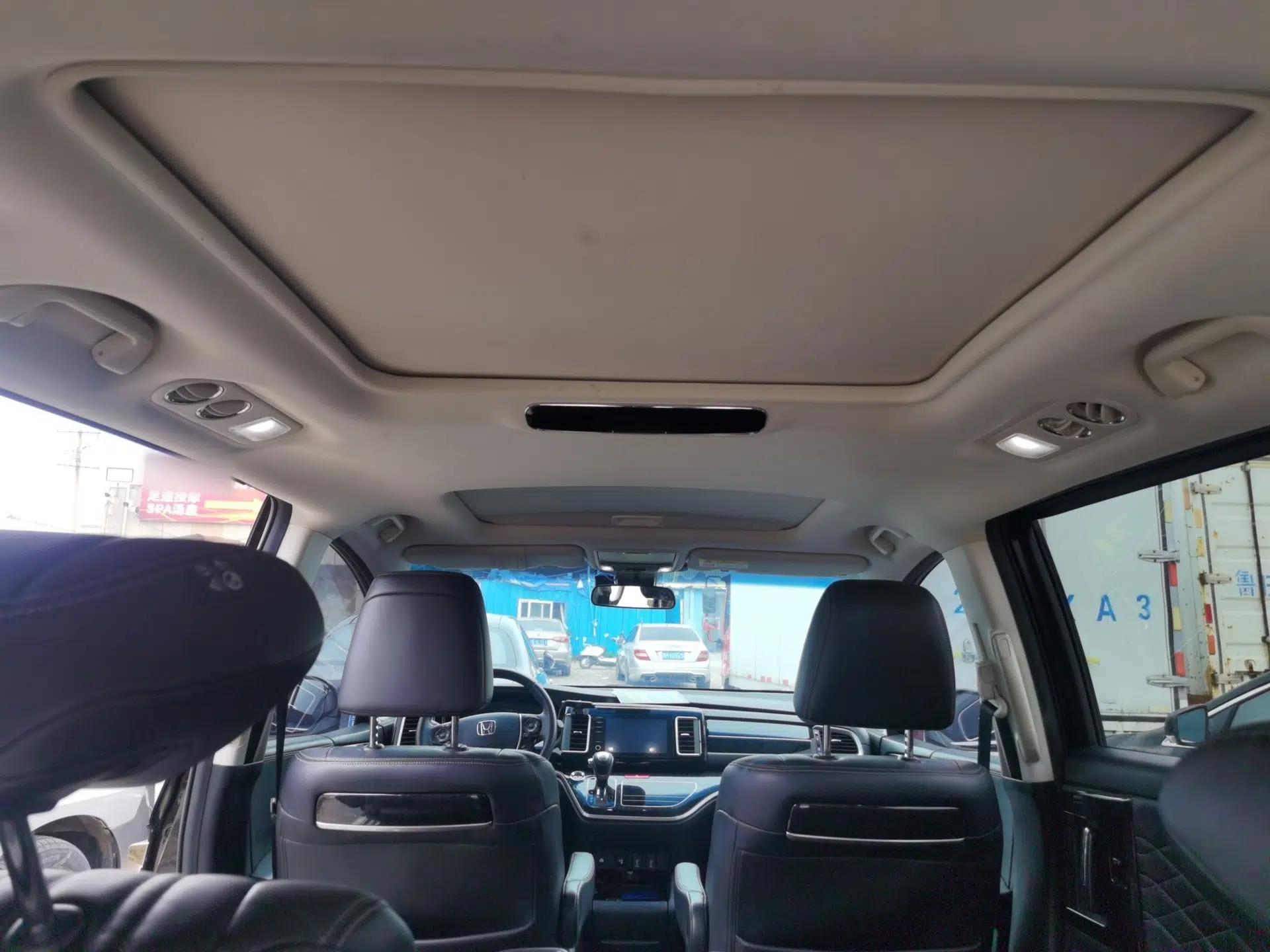 Honda Elysion 2019 2.0L Hybrid Luxury Edition — миниатюра 18