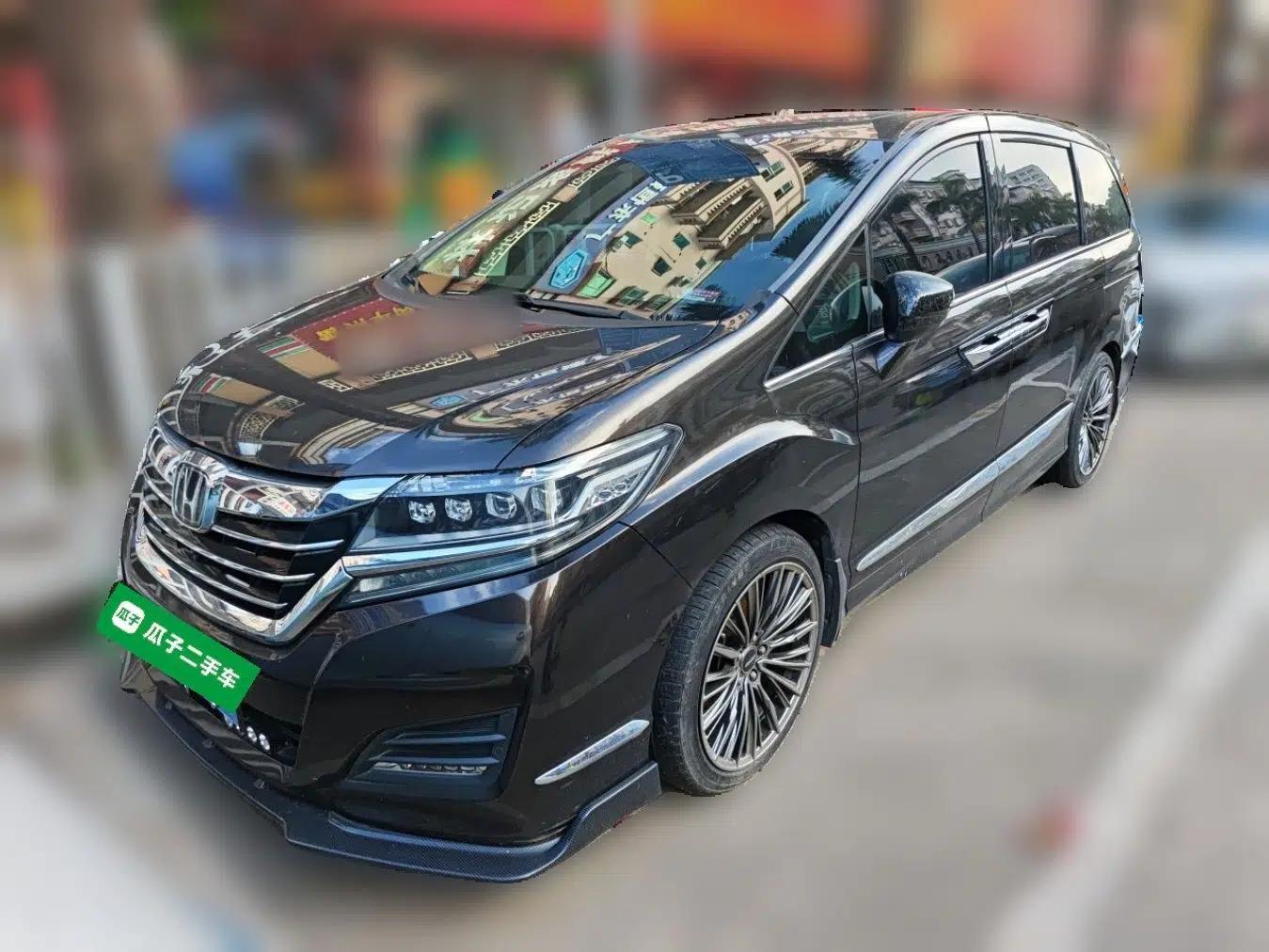 Honda Elysion 2016 2.4L Supreme Edition — миниатюра 1