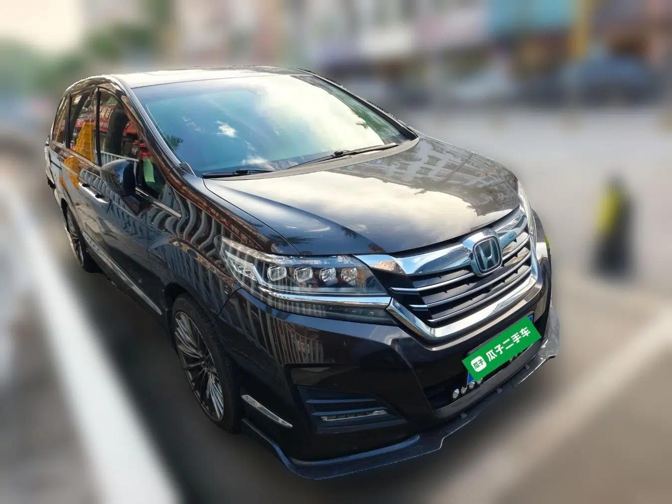 Honda Elysion 2016 2.4L Supreme Edition — миниатюра 3