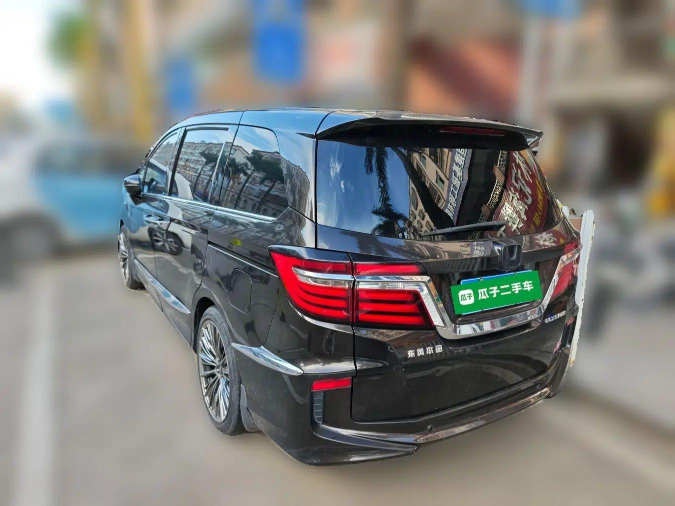 Honda Elysion 2016 2.4L Supreme Edition — миниатюра 4