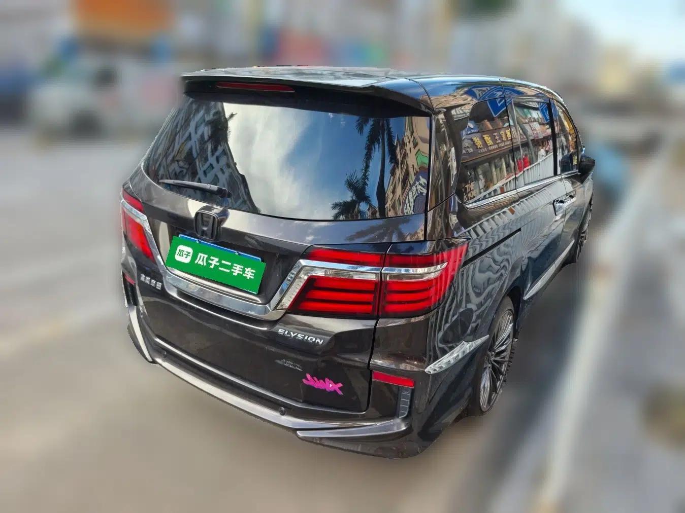 Honda Elysion 2016 2.4L Supreme Edition — миниатюра 6