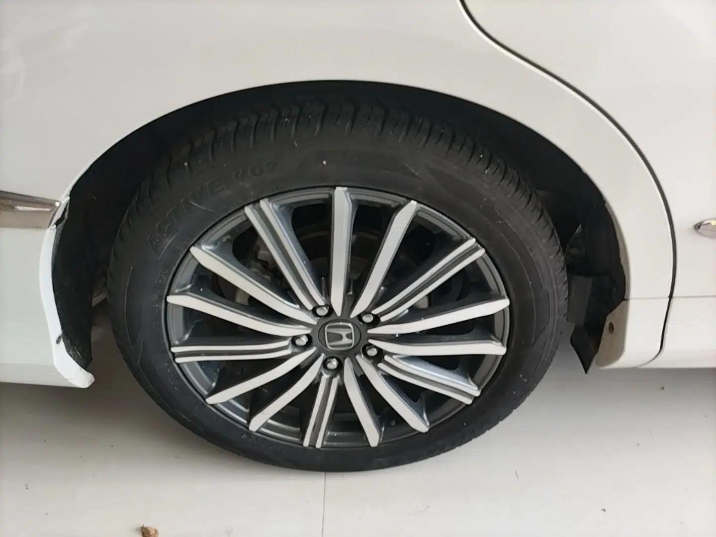 Honda Elysion 2022 2.0L eHEV Luxury First Edition — миниатюра 11