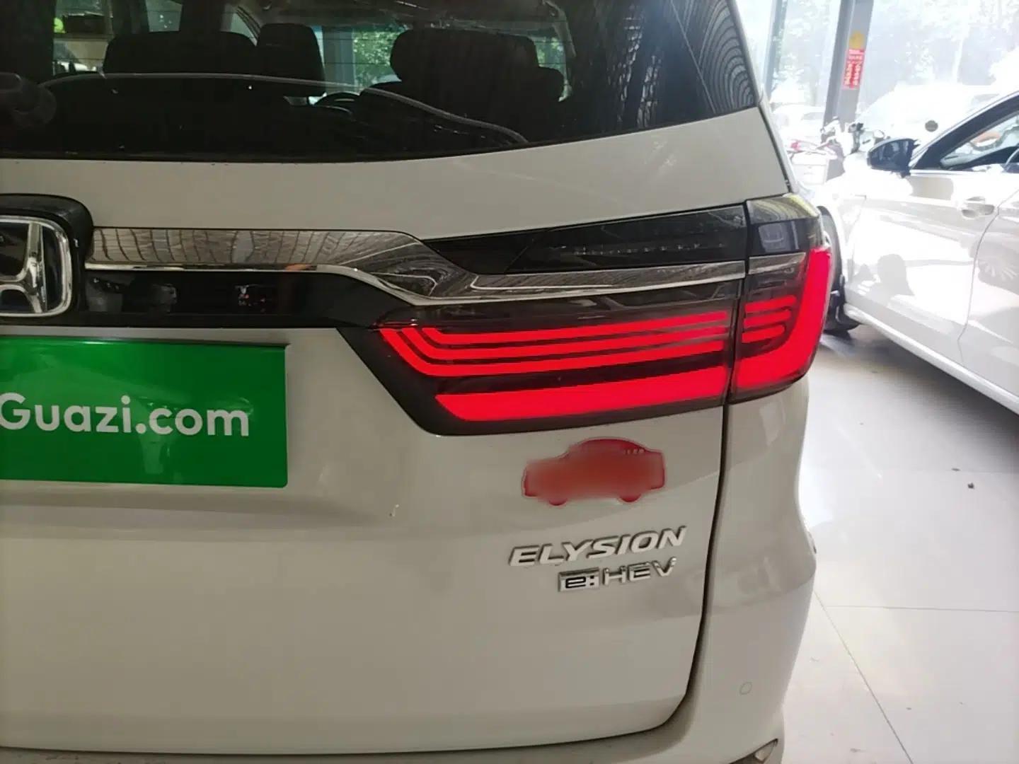 Honda Elysion 2022 2.0L eHEV Luxury First Edition — миниатюра 9