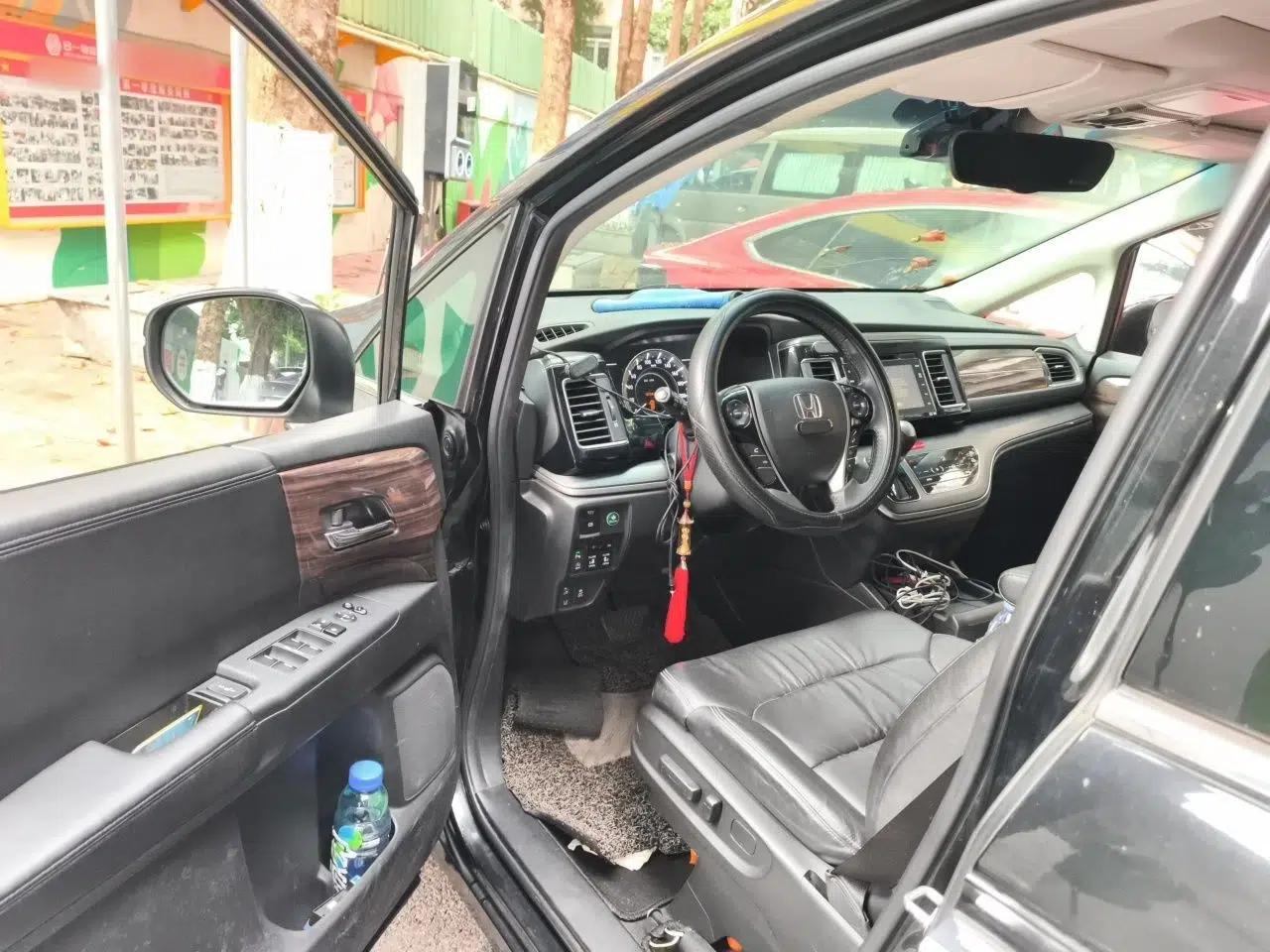 Honda Elysion 2016 2.4L Supreme Edition — миниатюра 16