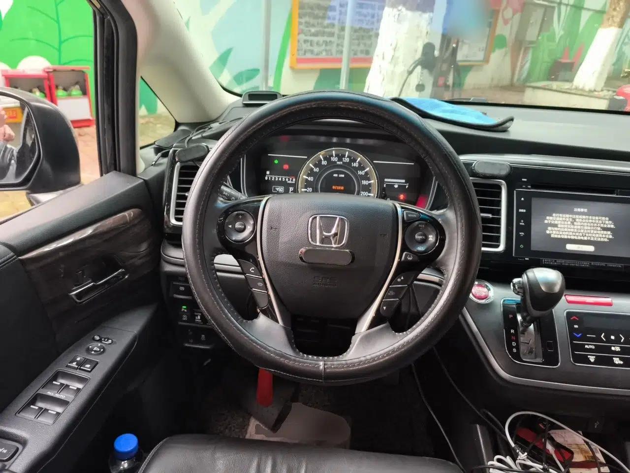 Honda Elysion 2016 2.4L Supreme Edition — миниатюра 10